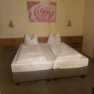 Zur Post Frömel Hotel